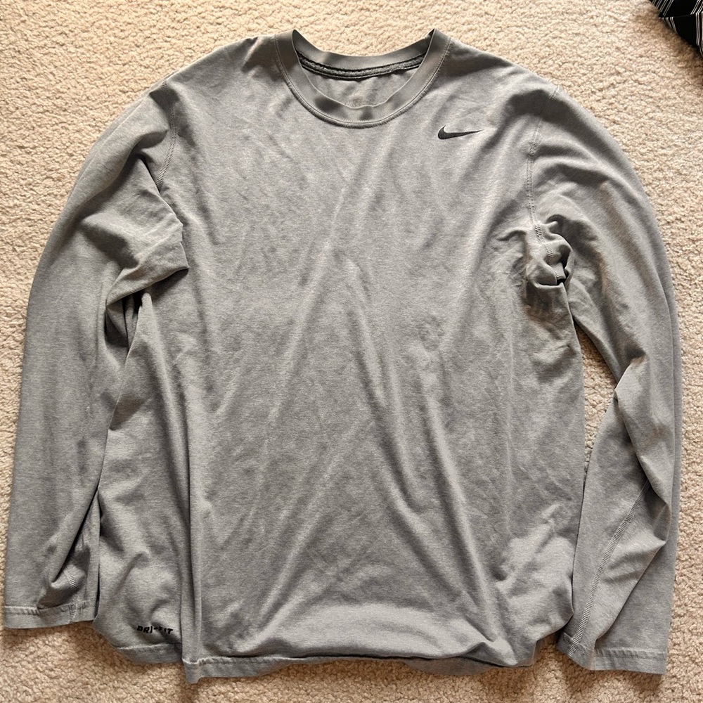 Nike Men's Gray Long Sleeve Shirt